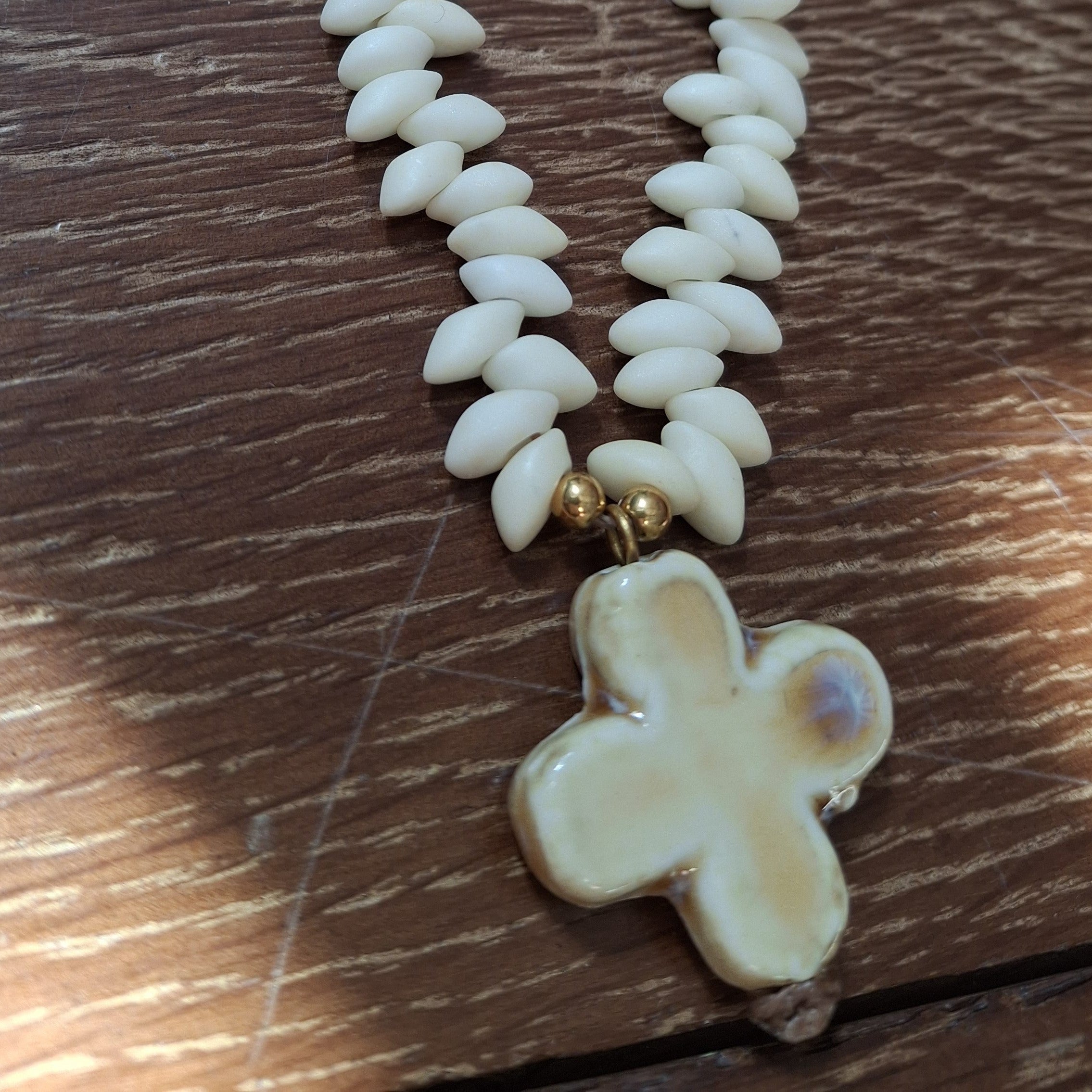 Collier Bali Beige