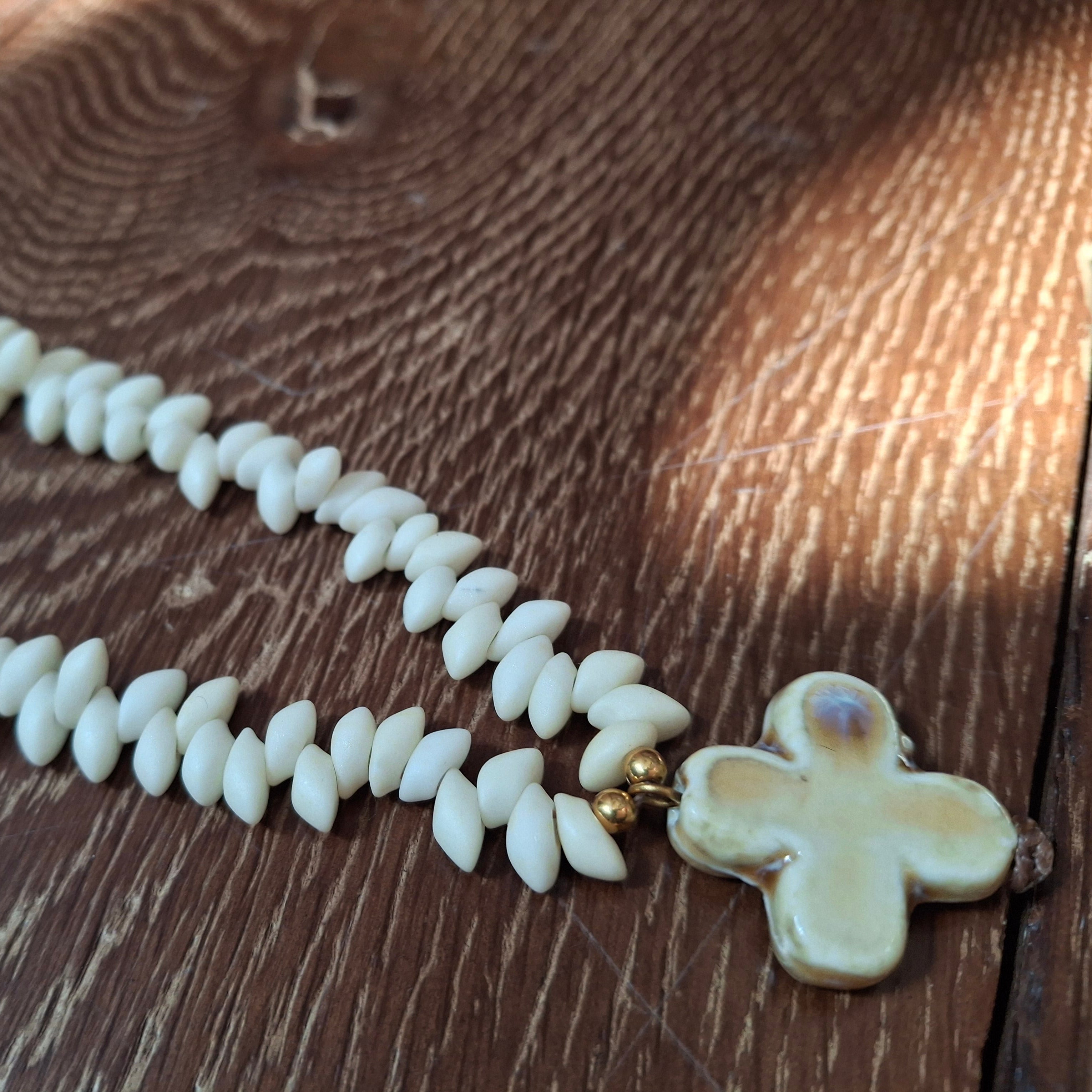 Collier Bali Beige