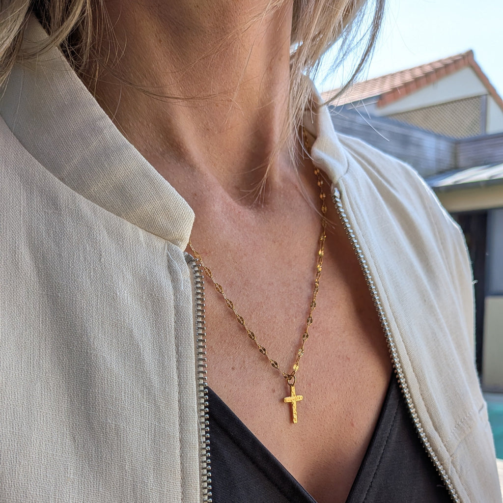 Collier Maille Croix martelée