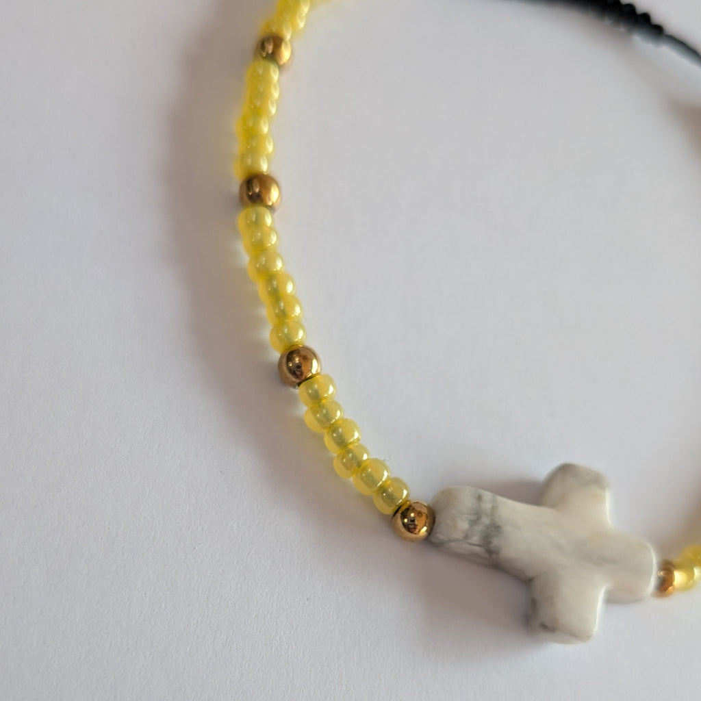 Madonna Jaune Doré Croix Marbrée Blanche